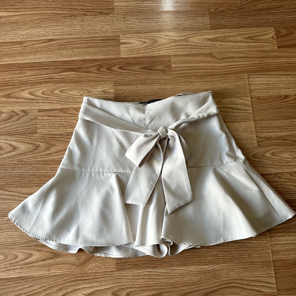 Zara Cream Beige Flared Skort with Bow